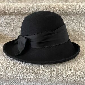 Street Smart by Betmar Black Wool Brim Vintage Hat with Black Silk Bow
